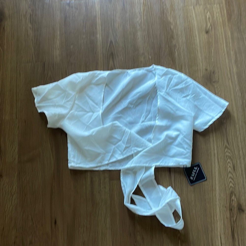 New with tags white linen tie